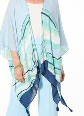 NWT Vince Camuto Wave Stripe Overs I zed Wrap.   Size   Plus (OSFM)